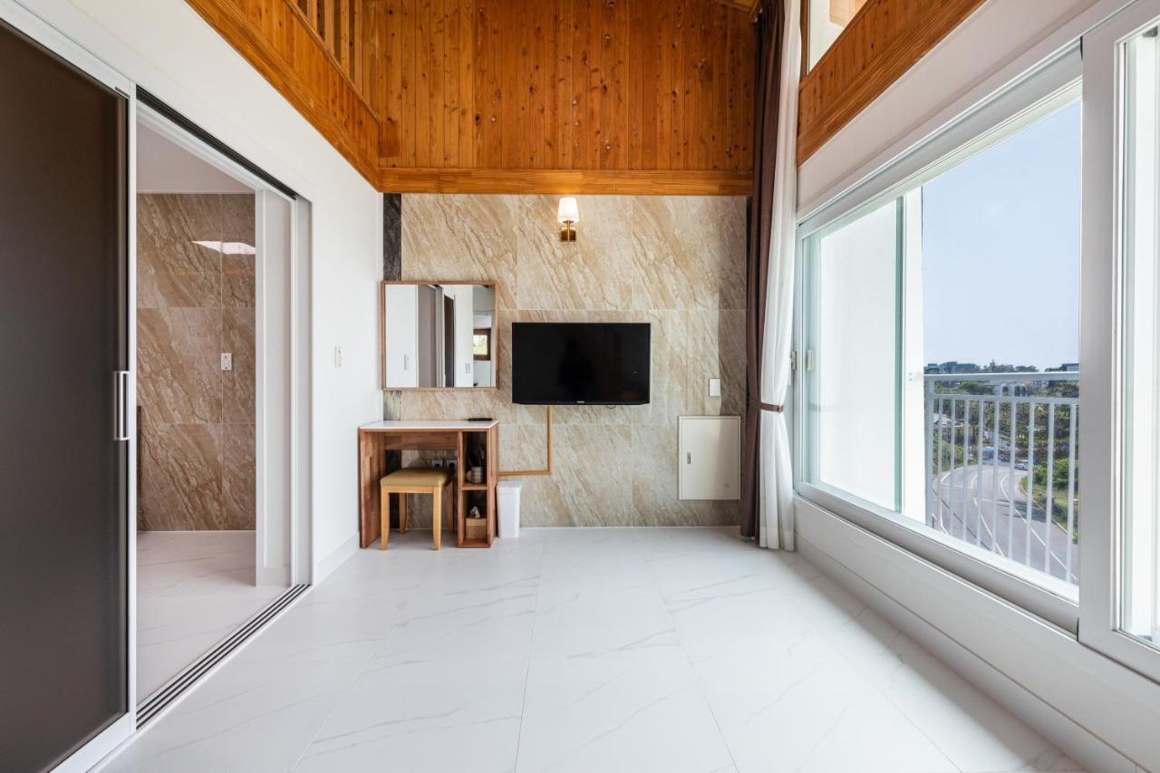 Aewol Oceanstay Jeju Exterior photo