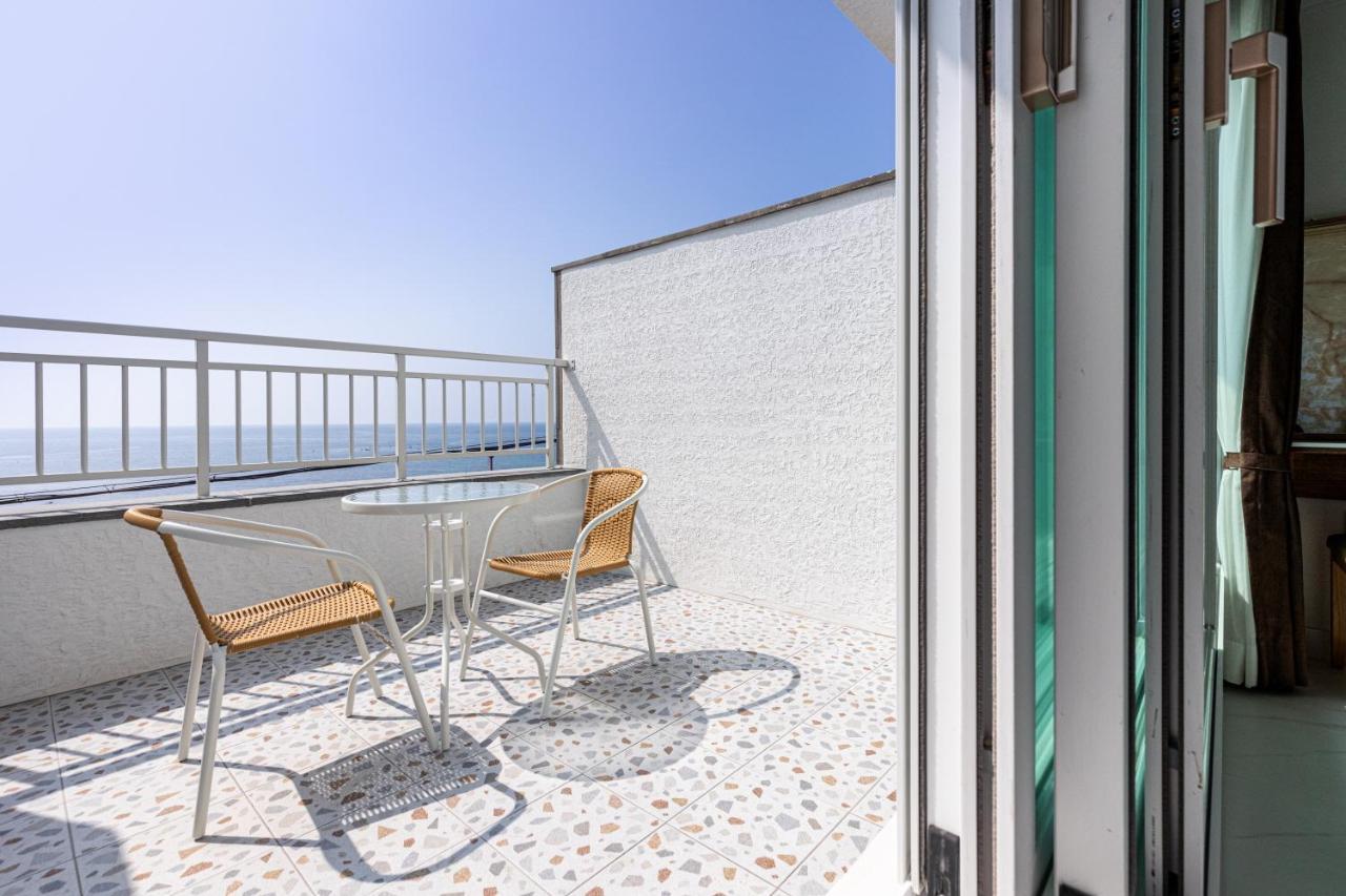 Aewol Oceanstay Jeju Exterior photo