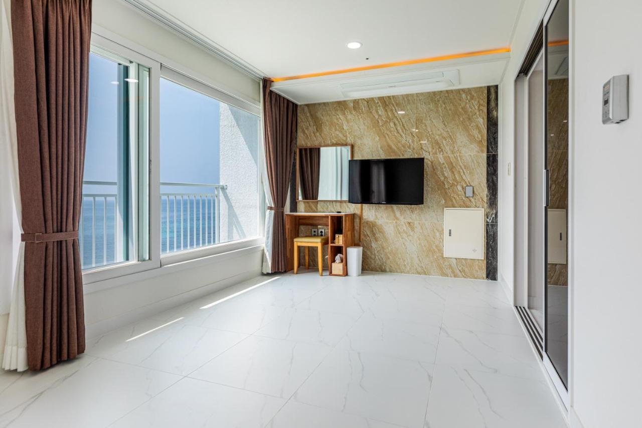 Aewol Oceanstay Jeju Exterior photo